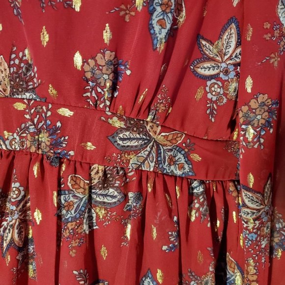 Adorable Frilly Dress - Picture 2 of 3